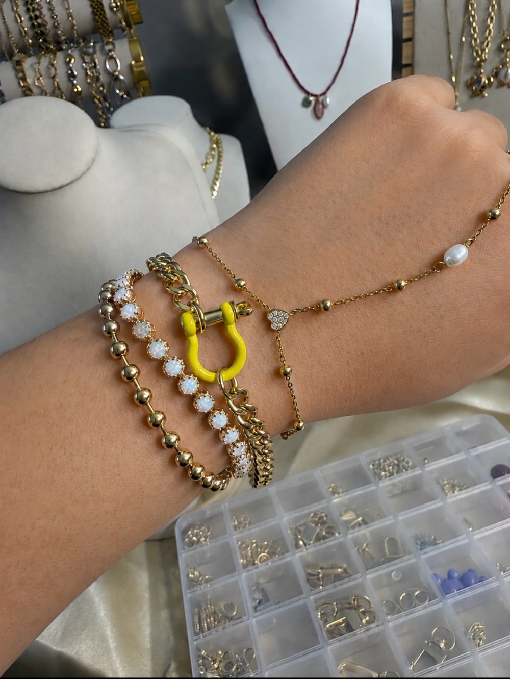 ππ hey Im live!!! Come join me for beautiful jewelry pieces - Picture 9 of 10